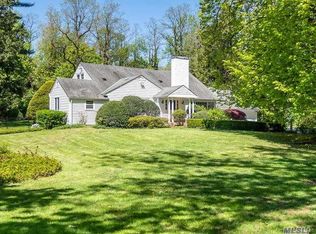 205 Bayville Rd, Locust Valley, NY 11560