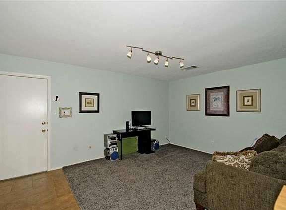 2nd image of 3601 Berrywood Cir