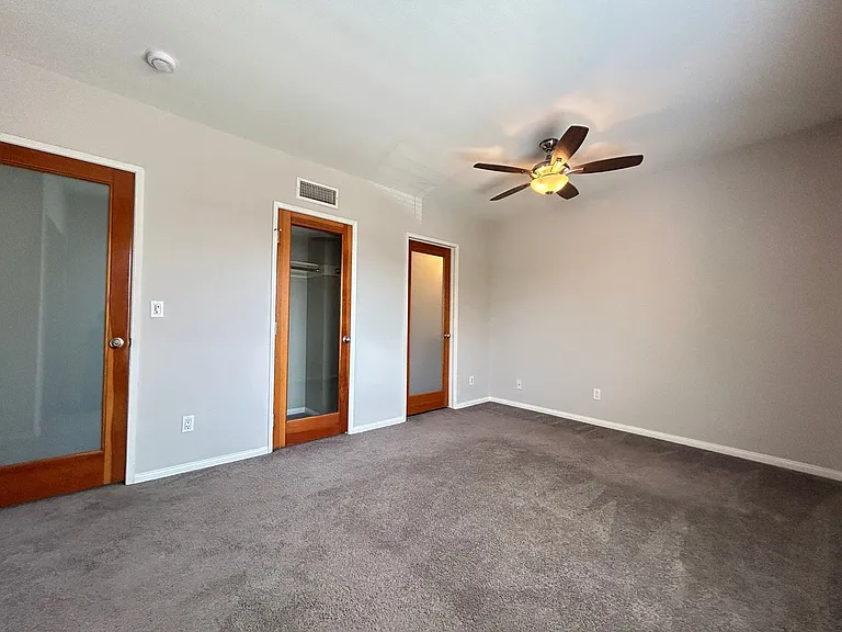 2202 N Broadway #G — Photo 20