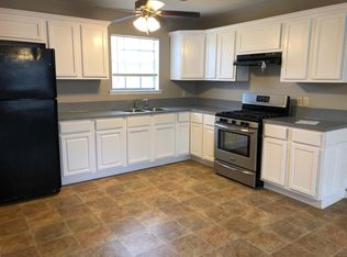 100 Gates Dr APT 11, Franklin, LA 70538