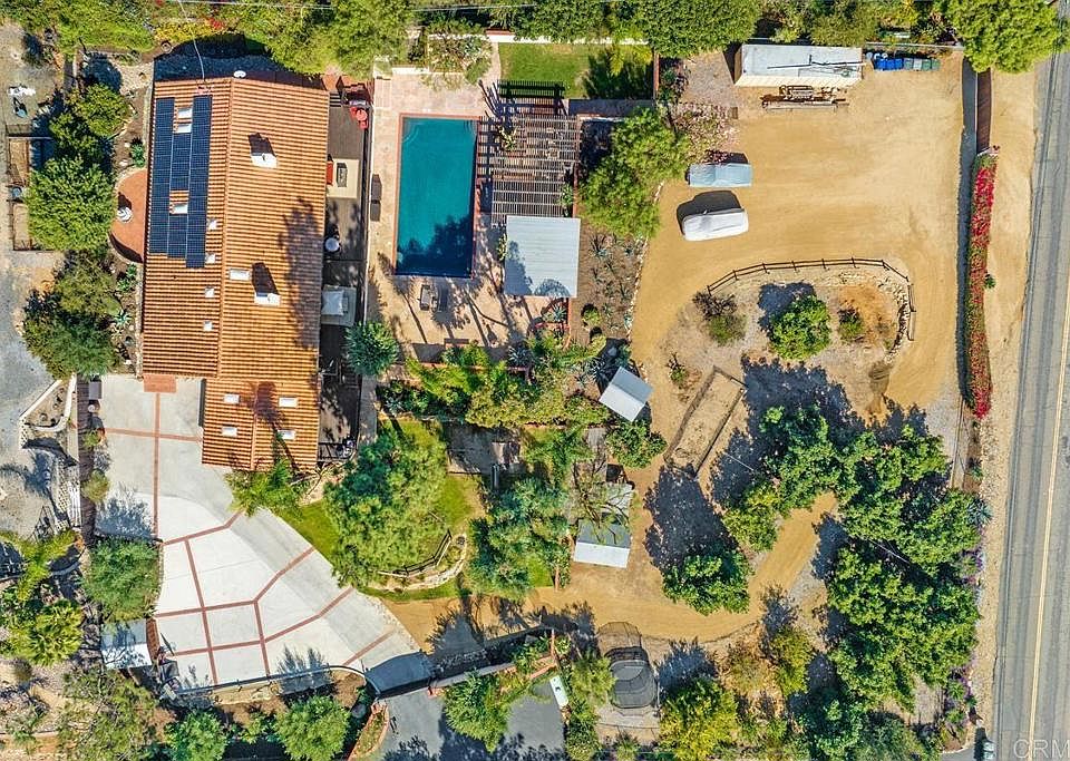 1st image of 3028 Fairview Dr