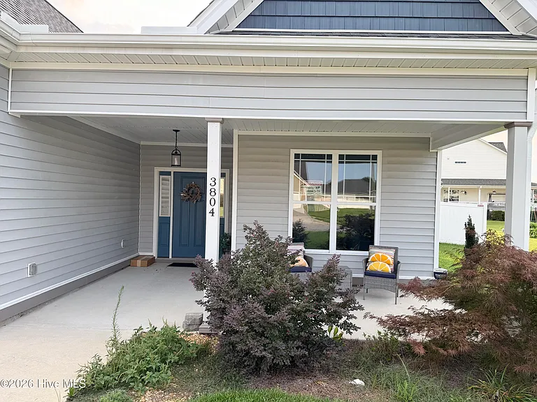 3804 Belfair Dr — Photo 2