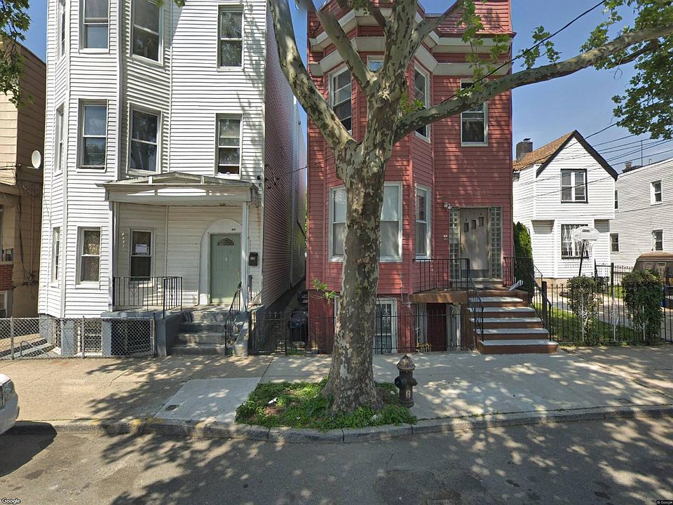 1st image of 817 E 227th St
