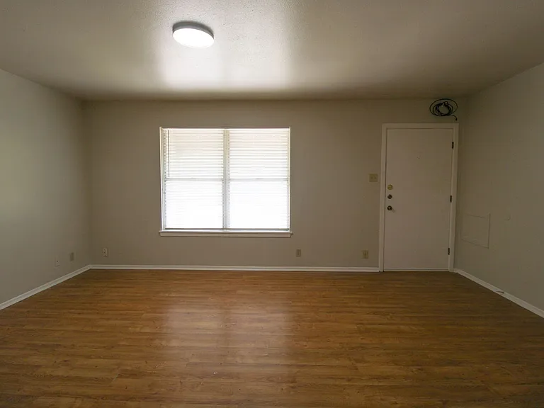 4102 Waikiki Dr — Photo 10