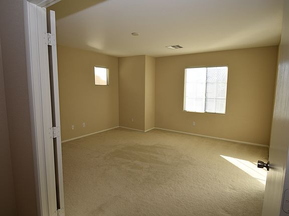 Master with walk in closet