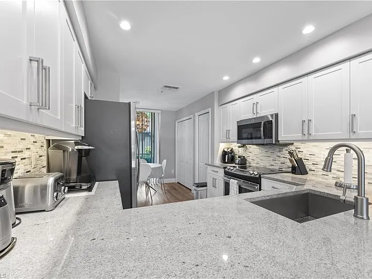 8420 Naples Heritage Dr #1415 — Photo 4