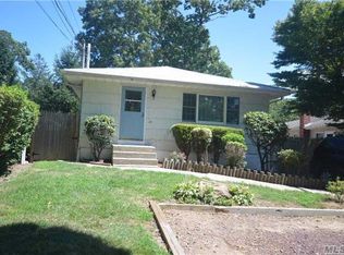 23 Garland Rd, Rocky Point, NY 11778