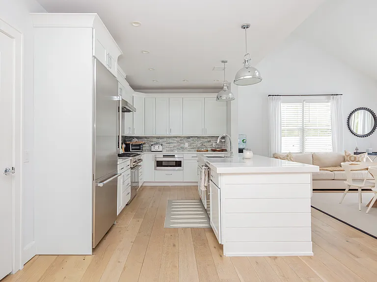 72 Talmage Farm Ln — Photo 18