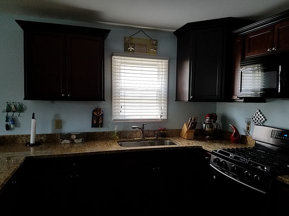 kitchen  14 x  12