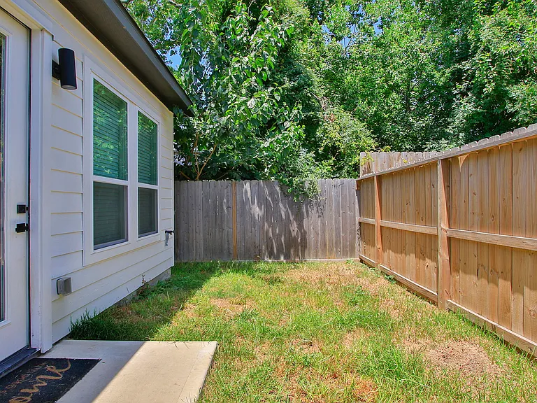 6521 Madrid St — Photo 46
