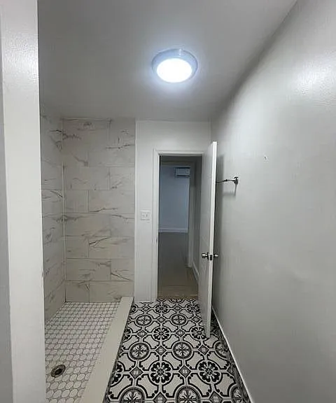 919 2nd St #1 — Photo 3
