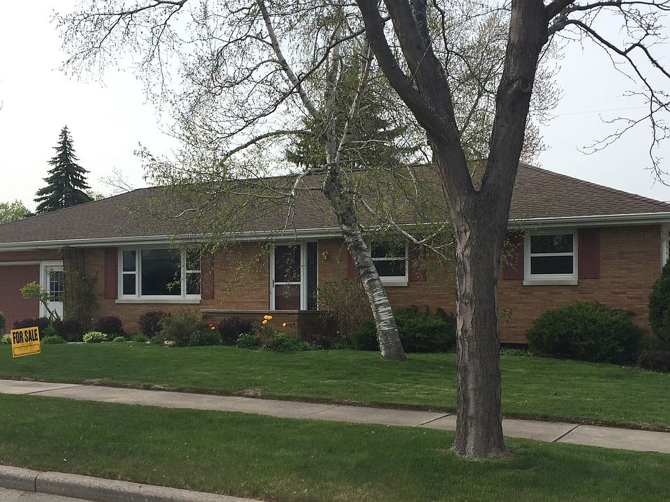 Spacious! 2 car garage