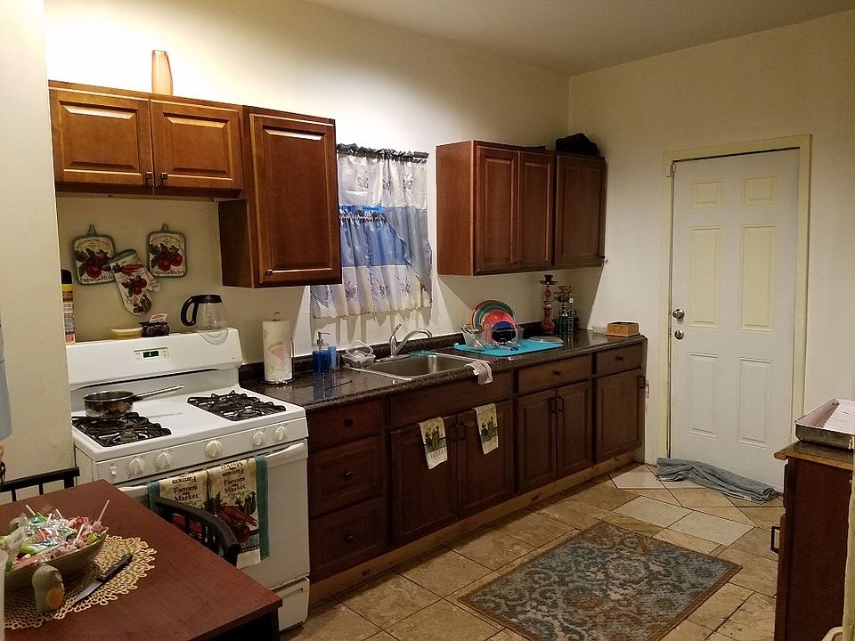 2nd image of 197 Dickerson St