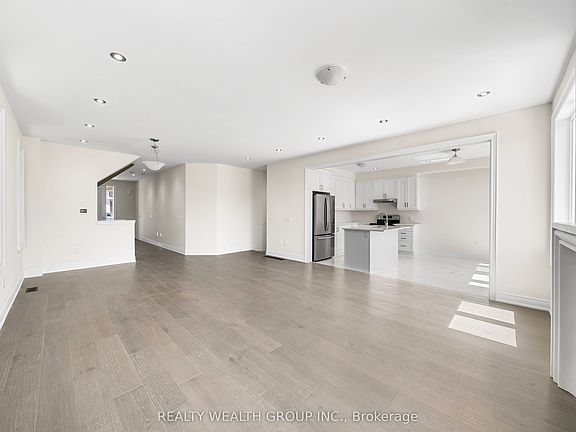 5th image of 261 Seaview Hts