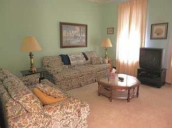 Neat & clean living room area