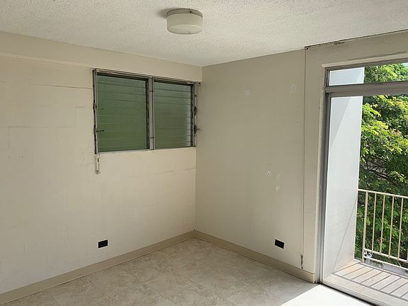 5th image of 1830 Punahou St APT 44