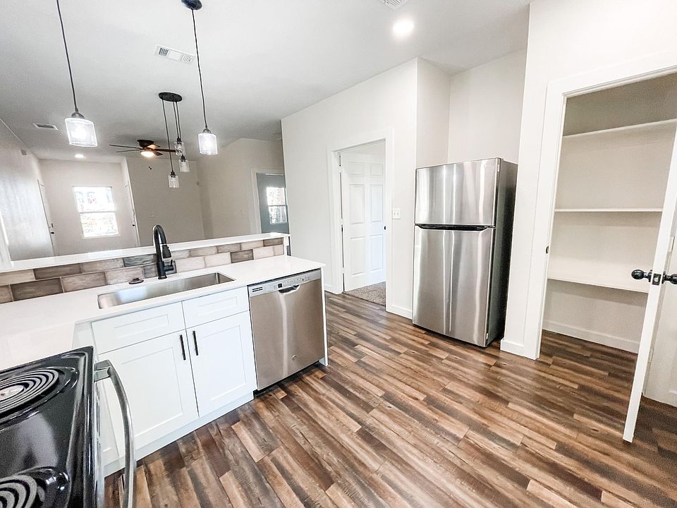 Open kitchen/living area