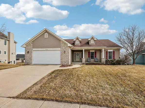 320 S Boulder Ridge DRIVE, Lake Geneva, WI 53147