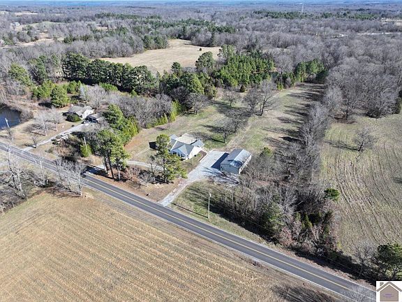 3rd image of 1017 Holland Rd