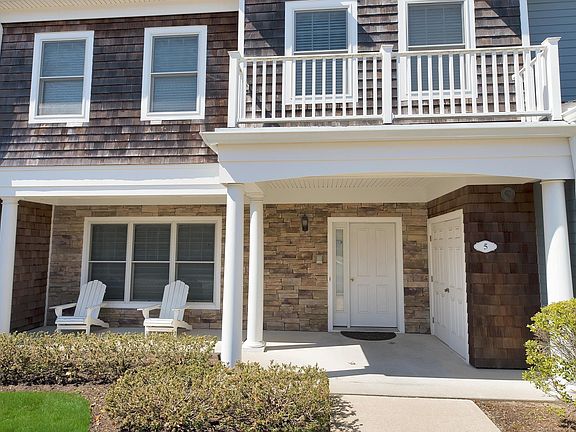 2nd image of 5 Savannah Ln N