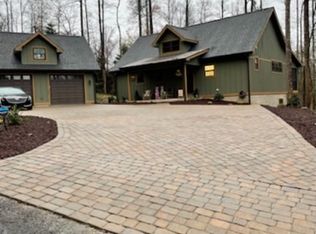 18 Twisted Birch Dr, Hendersonville, NC 28792