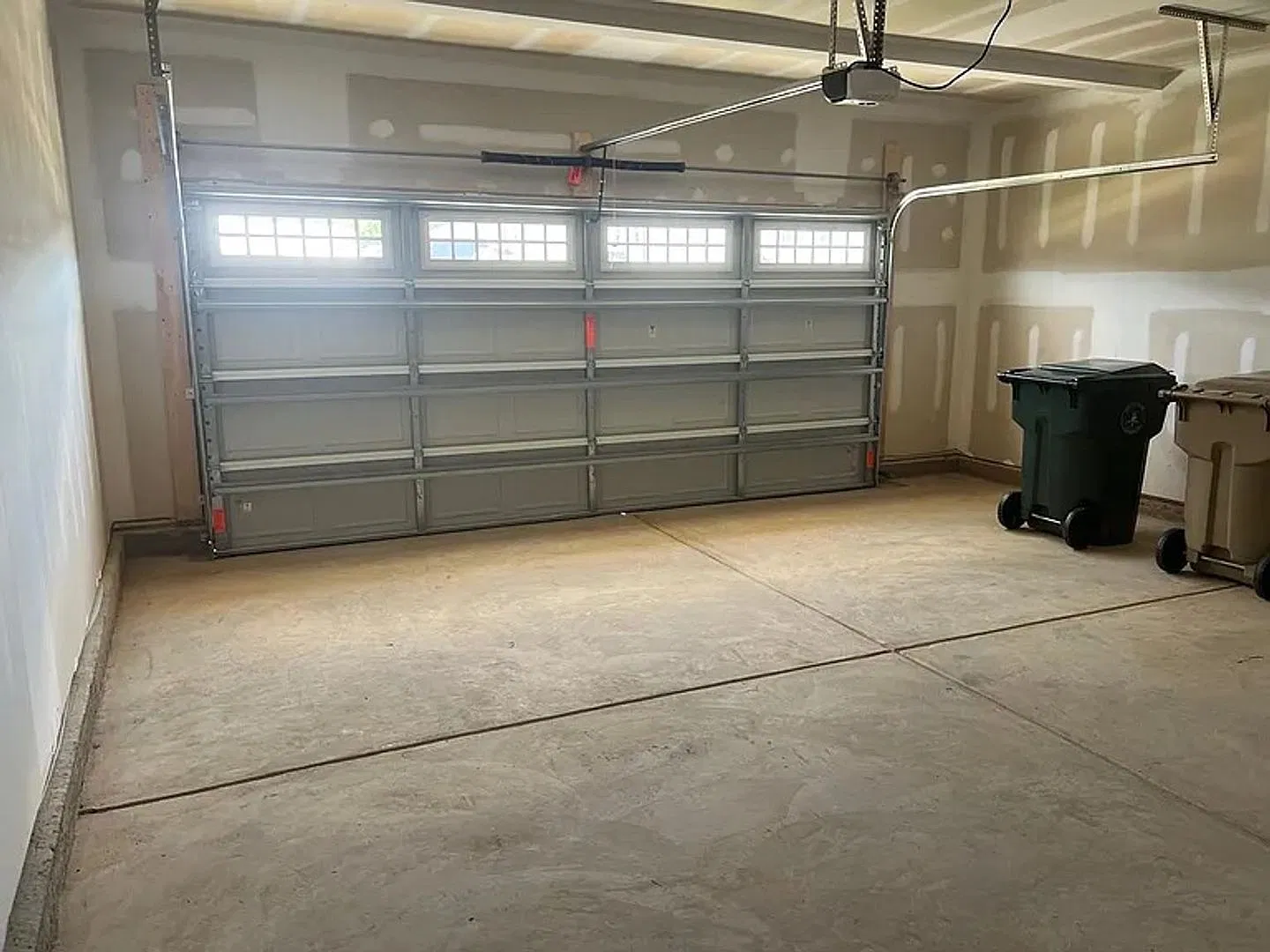 Room in 5 Bedroom Home in Garner — Photo 3