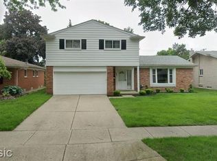 35945 Scone St, Livonia, MI 48154