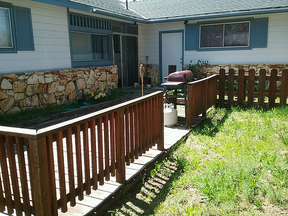 Front deck inside courtyard