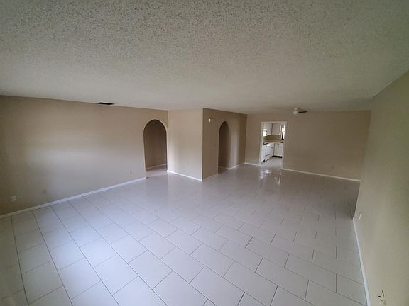 2nd image of 639 NW Prima Vista Blvd
