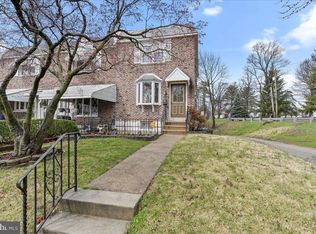 493 Westmont Dr, Collingdale, PA 19023