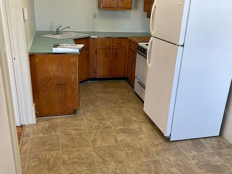 47 West Main St — Photo 9