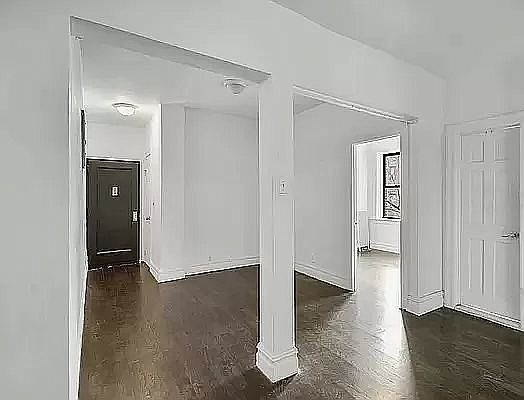 3rd image of 820 Franklin Ave #3A