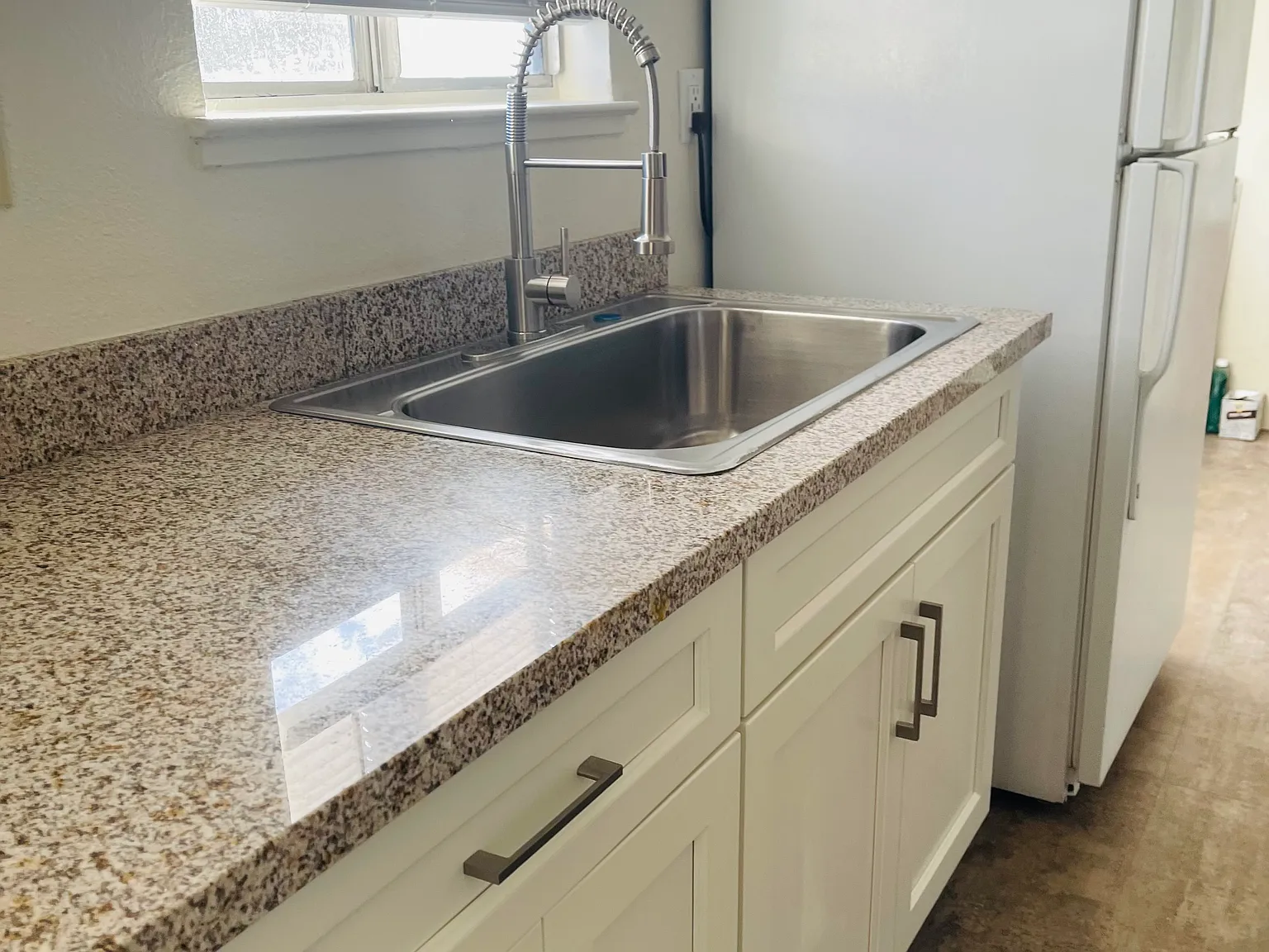 2 bed, 924 sqft, $1,595 — Photo 3
