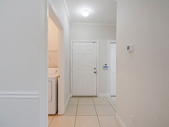 4th image of 3611 Conroy Rd APT 835