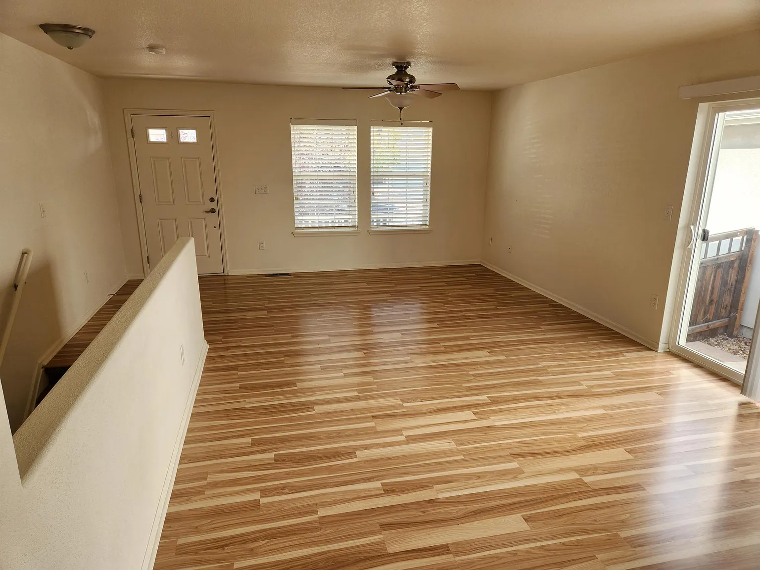 2 bed, 2800 sqft, $2,735 — Photo 2
