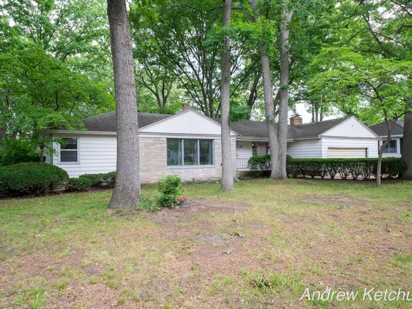 297 4th Ave, Holland, MI 49424