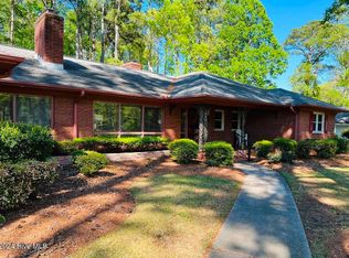 1811 Rosewood Dr, Greenville, NC 27858