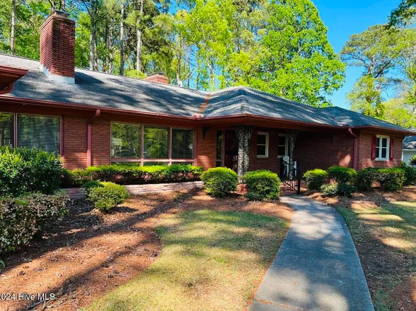 1811 Rosewood Dr, Greenville, NC 27858