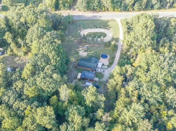4760 E Howard City Edmore Rd, Edmore, MI 48829