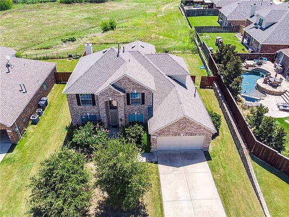 3rd image of 3101 Sundance Dr