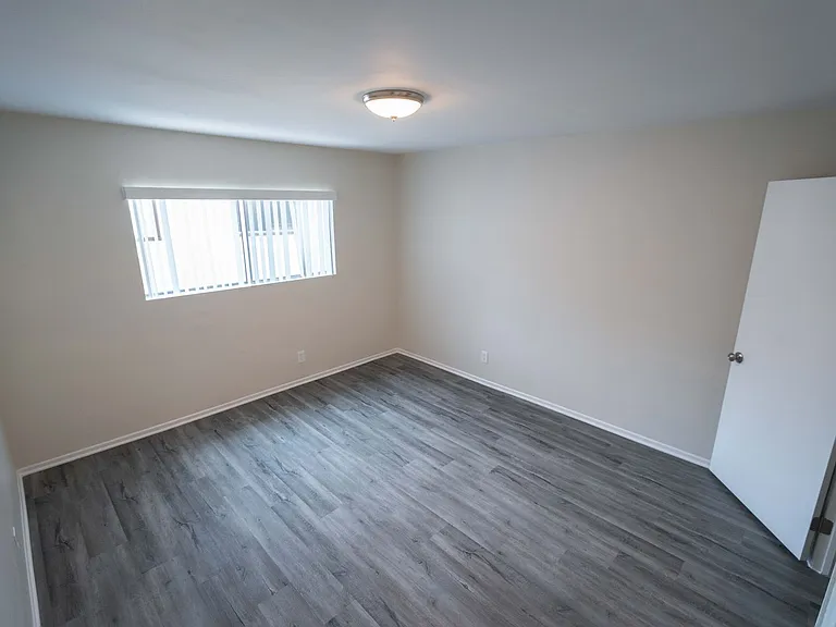 2039 North Las Palmas Ave — Photo 46