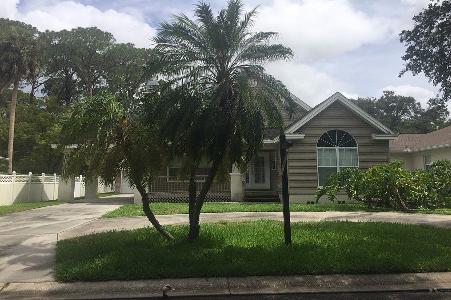 1st image of 182 69th Ave N