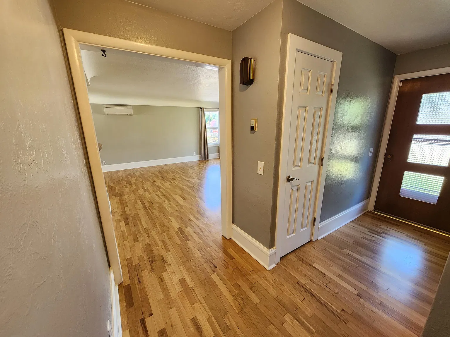 3 bed, 1448 sqft, $2,300 — Photo 2
