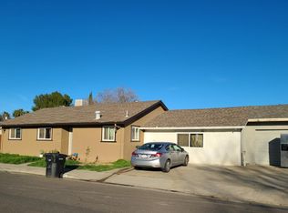 370 Sherwood Dr, Gustine, CA 95322