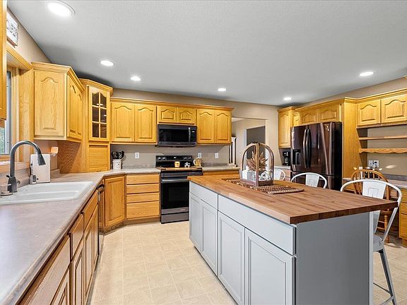 5th image of 411 N Johnson St
