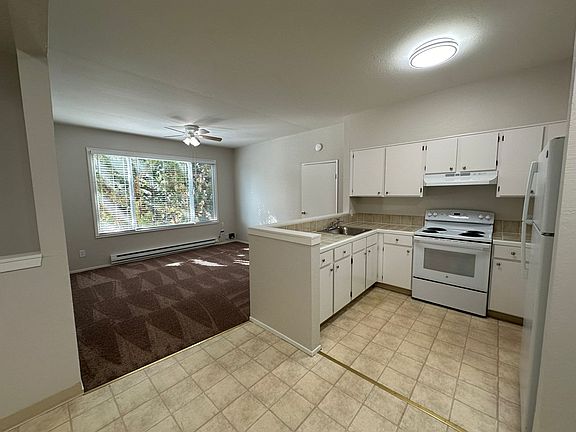 2nd image of 62 Oakes Blvd