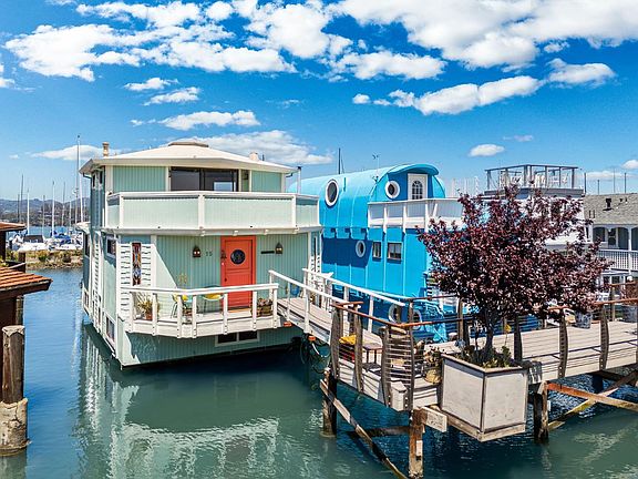 2nd image of 15 Yellow Ferry Dock