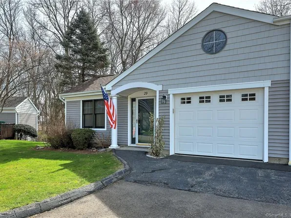 29 Red Cedar Circle #29, Orange, CT 06477