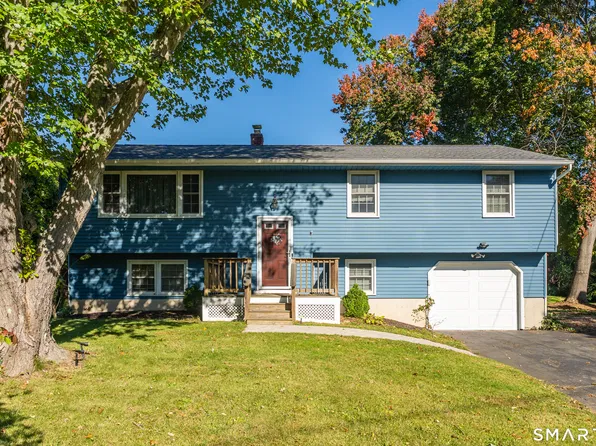 20 East Creek Circle, Guilford, CT 06437