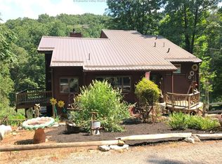 103 Walnut Dr, Scott Depot, WV 25560